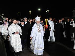 Президент России передал в дар Святейшему Патриарху Кириллу икону «Млекопитательница»