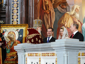 Президент России передал в дар Святейшему Патриарху Кириллу икону «Млекопитательница»