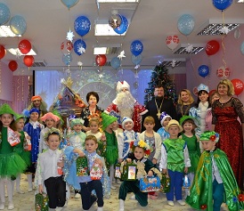 Новогодняя сказка «12 месяцев» воспитанников Центра развития ребенка «Мир детства». Новогодняя сказка «12 месяцев» воспитанников Центра развития ребенка «Мир детства».