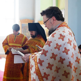 Божественная литургия во вторник 2-й седмицы по Пасхе, день Радоницы